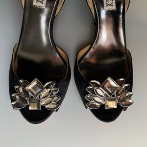 Badgley Mischka peep-toe heels